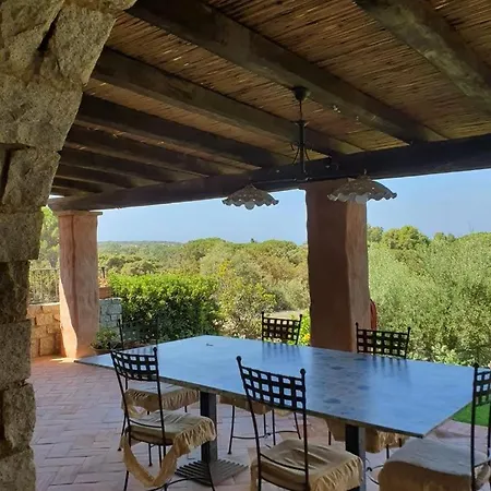 Βίλα Laura, Fronte Piscina E Giardino Privato Villasimius