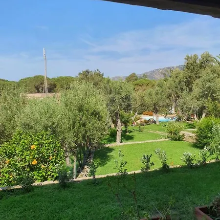 Βίλα Laura, Fronte Piscina E Giardino Privato
